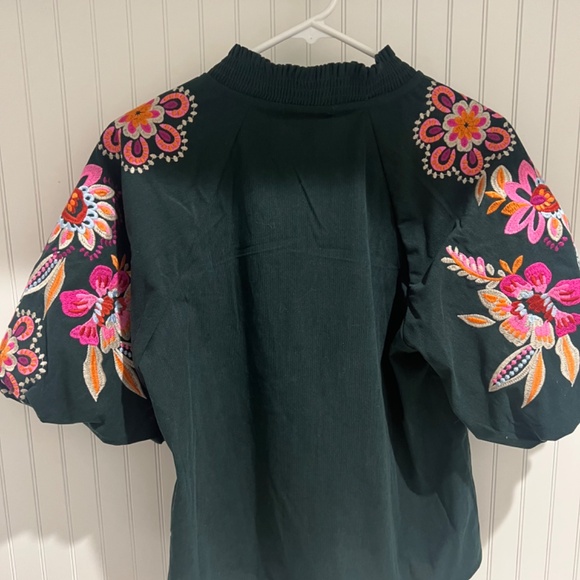 THML Puff Sleeve Top NWT- Small - Picture 6 of 6